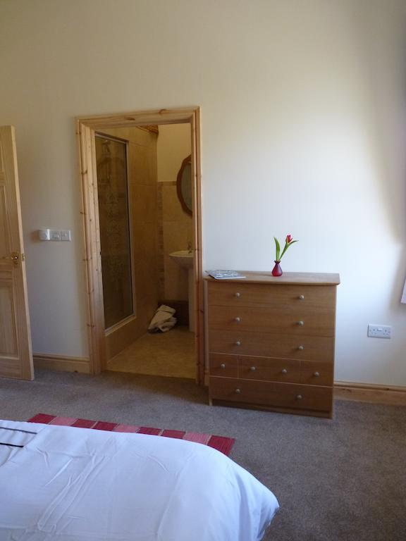 Old Police House Bed and Breakfast Haverfordwest Esterno foto