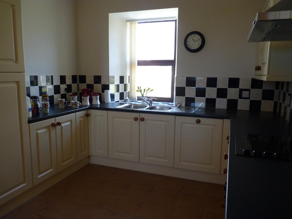 Old Police House Bed and Breakfast Haverfordwest Esterno foto